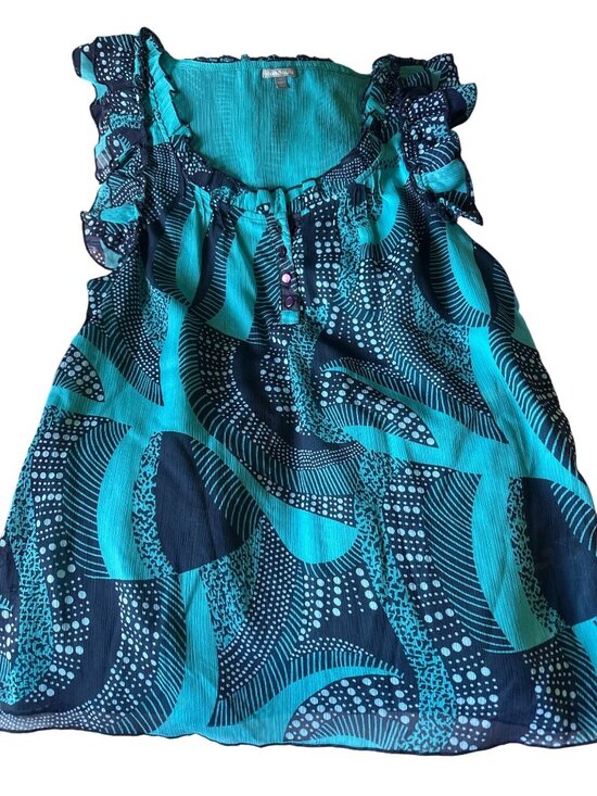 Charlotte Russe Tops - Charlotte Russe Blue & Black Sleeveless Ruffle Top With Abstract Print Size M
